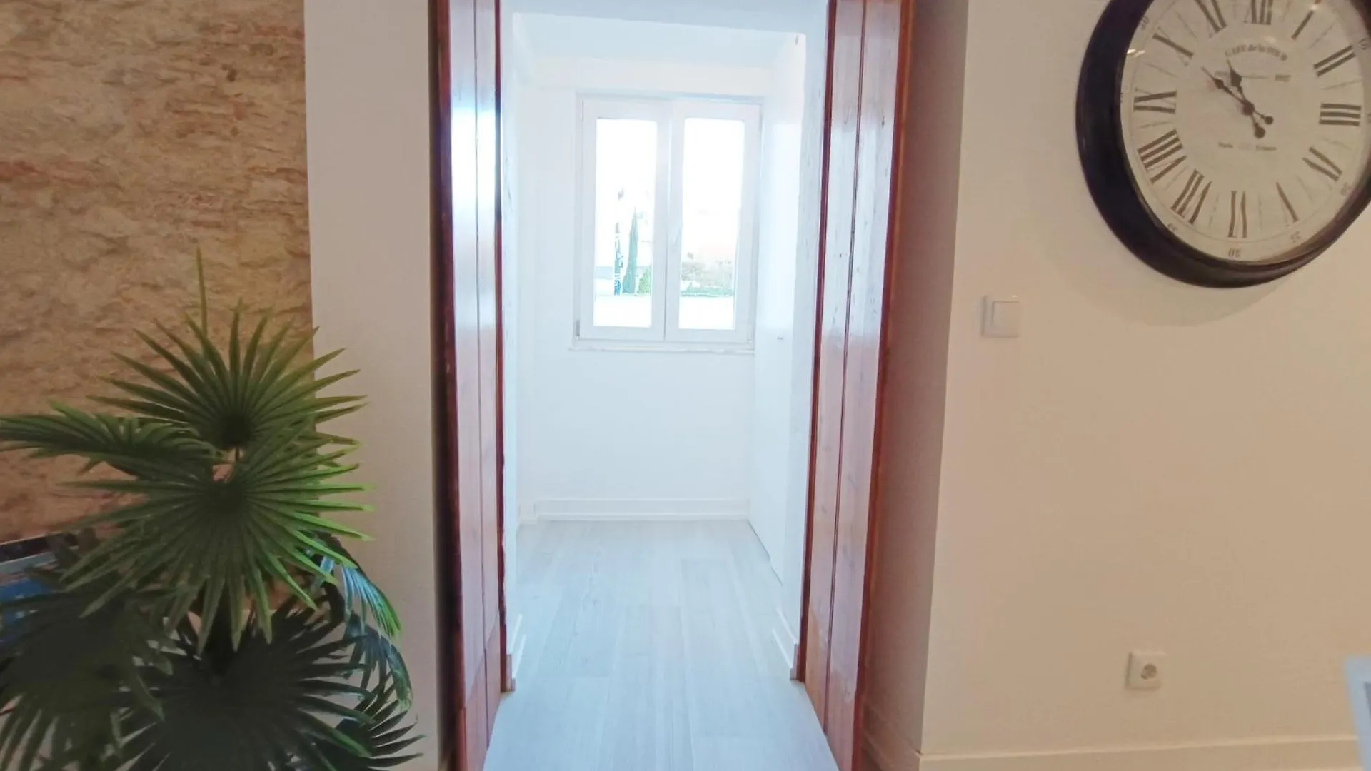 Lisbon Center Quiet Apartment-Lapa 2 Bathroom
